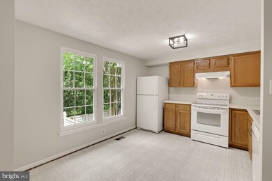 1605 Fieldthorn Dr, Reston, VA 20194 - photo 7