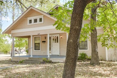 609 E Lampasas St, Ennis, TX 75119 - photo 2