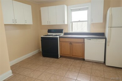 145 Tyler St unit Upper, Buffalo, NY 14214 - photo 2