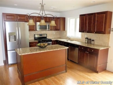 7 Hilltop Ln, Highland, NY 12528 - photo 5