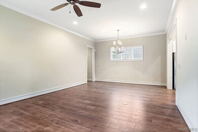 Living/Dining Area