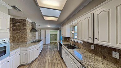 4444 Fiesta Cir W, Fort Worth, TX 76133 - photo 6