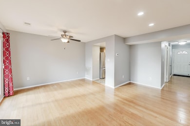 5769 Yellowrose Ct, Columbia, MD 21045 - photo 6