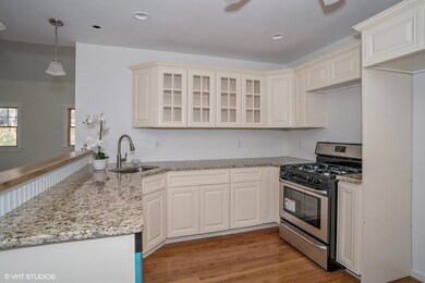 05_78StillwaterRoad_5_Kitchen_MLSuse_150