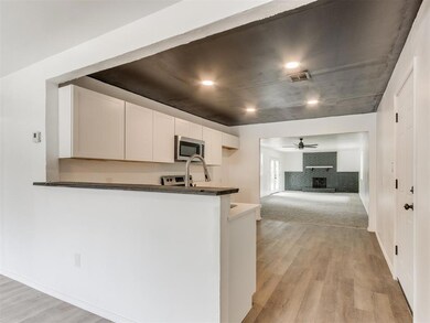 422 N Tenbrook Ave, Shawnee, OK 74801 - photo 4