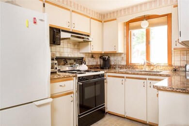 14 Kentland Ave, Providence, RI 02904 - photo 7