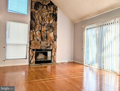 20 Cotoneaster Ct unit 1670, Monmouth Junction, NJ 08852 - photo 4