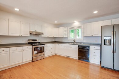 31 Upland St, North Andover, MA 01845 - photo 5
