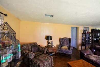 410 Baker Dr, Tomball, TX 77375 - photo 5