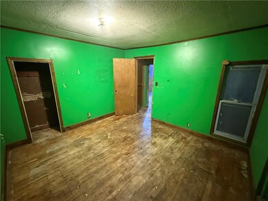 703 E 4th St, Ottawa, KS 66067 - photo 4