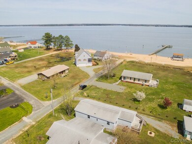 512 Marine Dr, Dunnsville, VA 22454 - photo 6