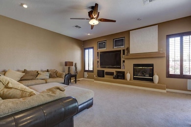 006_Family Room