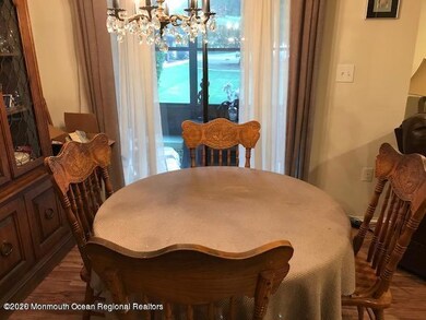 67E DINING RM