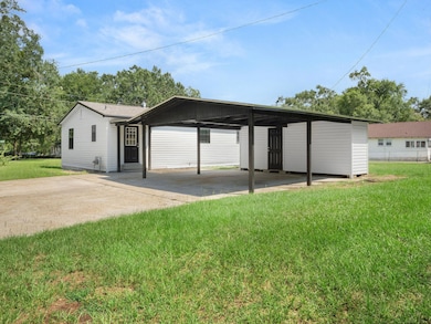 502 Vine St, Deridder, LA 70634 - photo 2