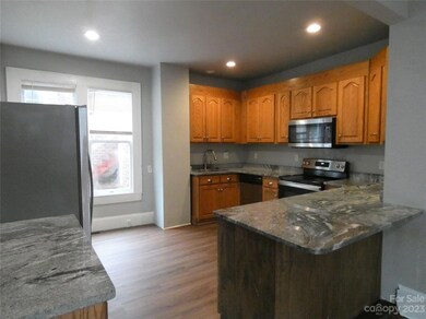 419 Armfield St, Statesville, NC 28677 - photo 5