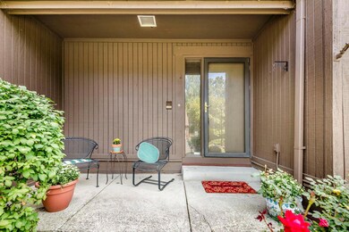 2089 Brookhurst Ave 04