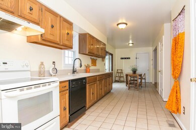 6317 Oklahoma Rd, Sykesville, MD 21784 - photo 7