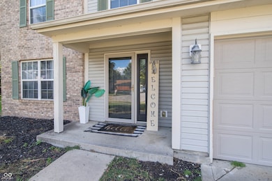 9690 Barrhill Ct, Fishers, IN 46038 - photo 4