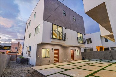 1915 S Palm Grove Ave, Los Angeles, CA 90016 - photo 2