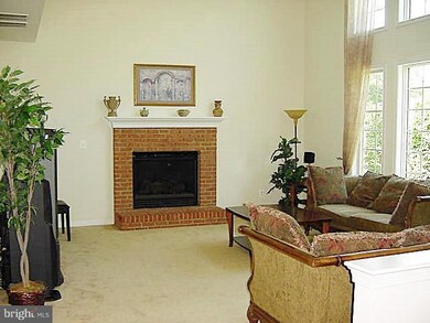 25818 Donegal Dr, Chantilly, VA 20152 - photo 7