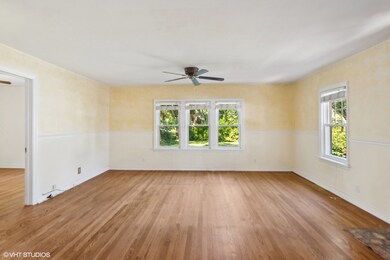 524 W 3rd St, Elmhurst, IL 60126 - photo 4