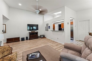 11971 Olde Dominion Dr unit 7, Cincinnati, OH 45249 - photo 3