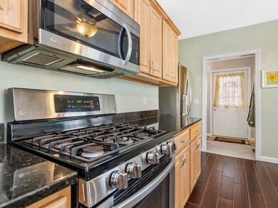24 Banks St unit 1, Waltham, MA 02451 - photo 6