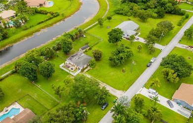 PRIVATE BACK YARD