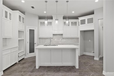 704 W Carmel Ave, Pharr, TX 78577 - photo 6