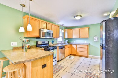 1611 Evergreen St-17