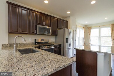 17101 Gibson Mill Rd unit 6, Dumfries, VA 22026 - photo 3