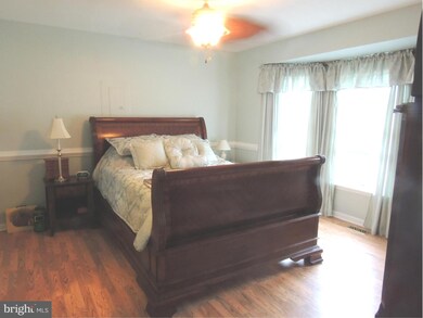 208 Azalea Rd, Colonial Beach, VA 22443 - photo 4