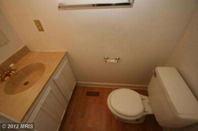 11705 Summer Oak Dr, Germantown, MD 20874 - photo 5