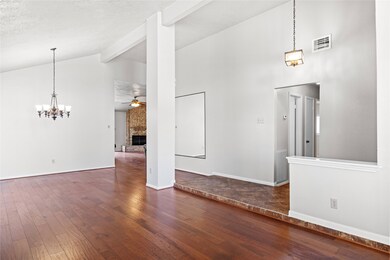 8118 Vista Del Sol Dr, Houston, TX 77083 - photo 2