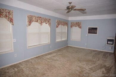 1007 Warren Rd, Henryetta, OK 74437 - photo 6