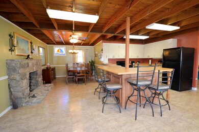 Open Kitchen/Dining