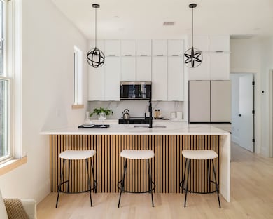 304 Paris St unit 3, Boston, MA 02128 - photo 6