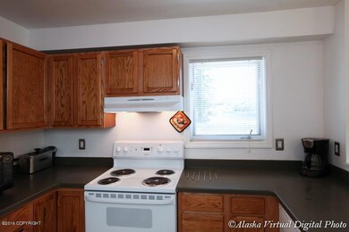 10206 Jamestown Dr unit 1A, Anchorage, AK 99507 - photo 5