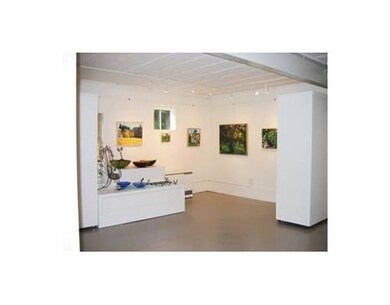 Studio/Study/Office.