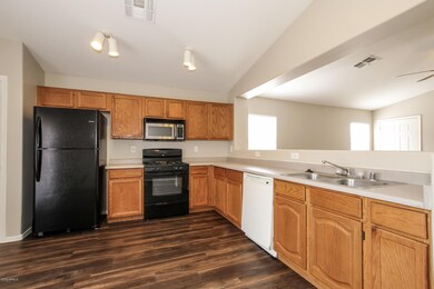 005-photo-kitchen-6089614