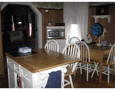 Kitchen. Eat-in-Ktichen