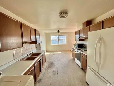 3330 Vickie Ln, Sparks, NV 89431 - photo 3