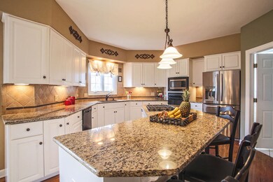 2608 Willow Ridge Dr, Naperville, IL 60564 - photo 5