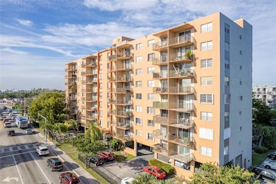 Three Horizons South unit PH9, North Miami, FL 33161 - photo 2