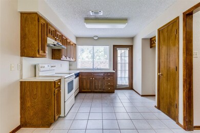 3209 N Marseille Ln, Sherman, TX 75090 - photo 4