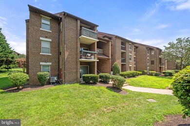 7905 Coriander Dr unit 303, Gaithersburg, MD 20879 - photo 2