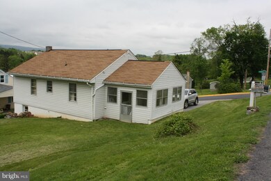 342 Thompson St, Strasburg, VA 22657 - photo 6