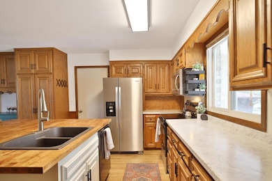 332 13th St SW, Owatonna, MN 55060 - photo 4