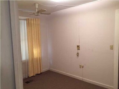 312 NW 3rd St, Carrabelle, FL 32322 - photo 4