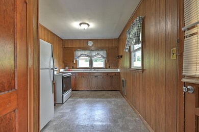 116 Painter Ave, Fall Branch, TN 37656 - photo 4